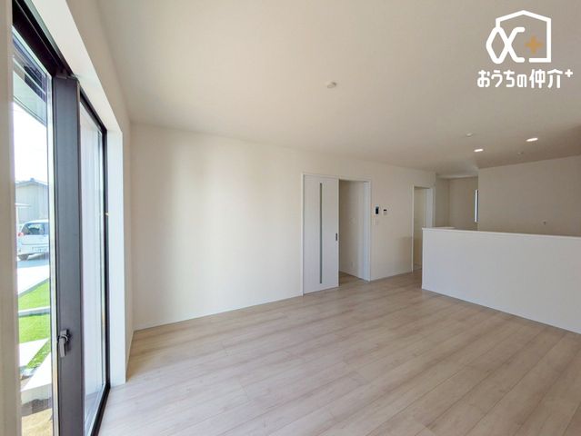 ���r���O -