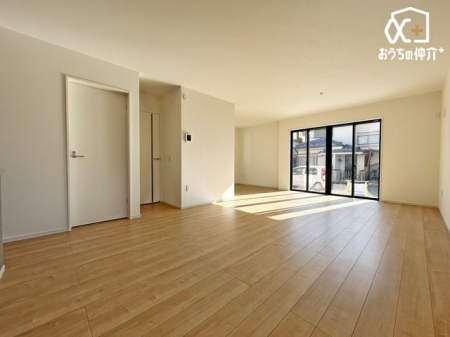 ���r���O -