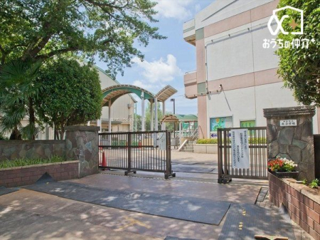 ���ӊ� ����s���k���w�Z �k��13���B�����V�h���u�V����w�v���Ŋ��̏��w�Z�ł������܂��B���ߏ��̕]�����ǂ��ł��I 980m