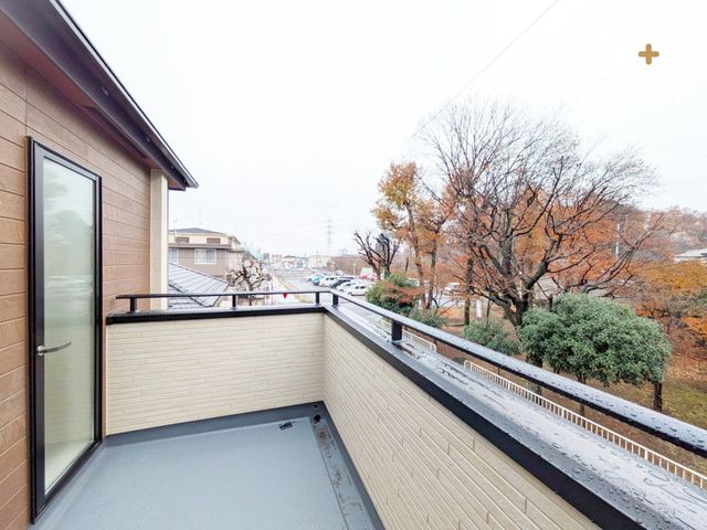 �o���R�j�[ -