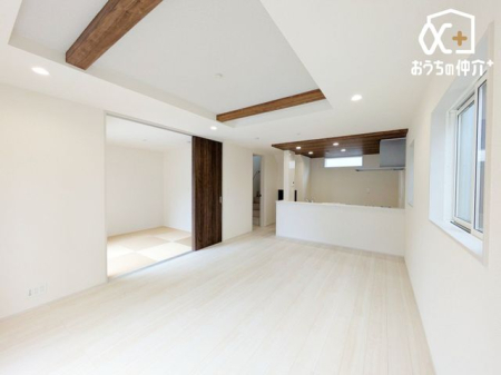 ���r���O -