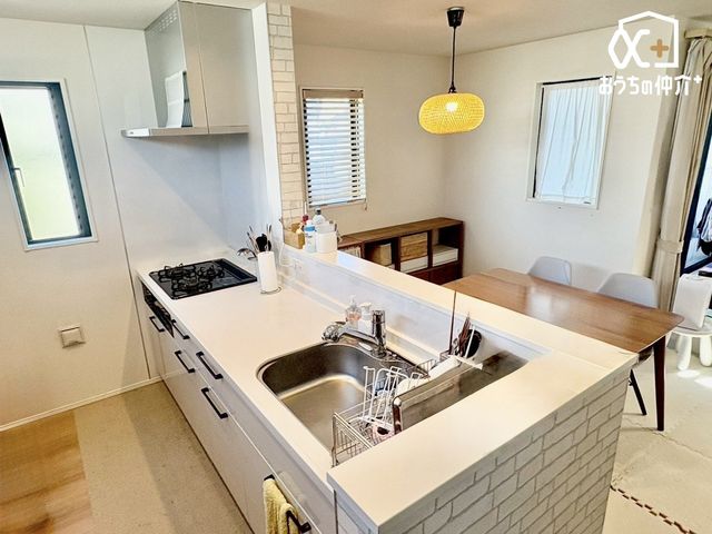 Lb` `Kitchen`gLb`炱AH̏yԂɁAZłX[YɖʂȂƂłAȒPɂłȂǁAyLb`Xy[XɎdグ܂B