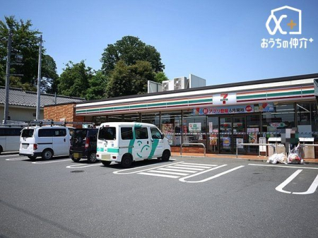 ӊ ZuCuvē쒬2ړX k3BL߂̒ԏꂠAʂɖʂĂ邽߃ANZXɕ֗łB 200m