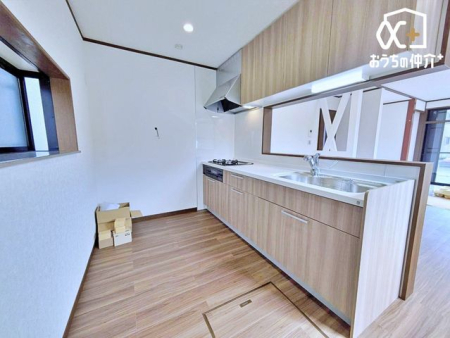 �L�b�`�� �L�b�`�����L�X���Ă���A�①�ɂ�H��I�������Ȃ��z�u�ł��܂��B