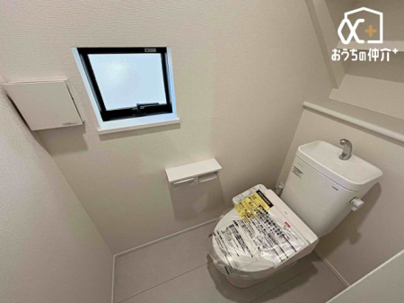 �g�C�� �����������g�C���́A���R�����������݁A���邭�J�����̂����ԂɁB���C���ǍD�ŁA���C��L�����C�ɂ������K�ɉ߂����܂��B�������̂��闎����������ԂŁA����̒��ł��S�n�悢���Ԃ�񋟂��܂��B