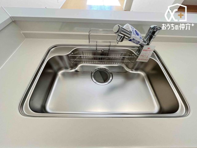 �L�b�`�� �L�X�Ƃ����V���N�̗l�q�ł��B�􂢕�������V���N�́A�����̐􂢕����y�������Ă���܂��B