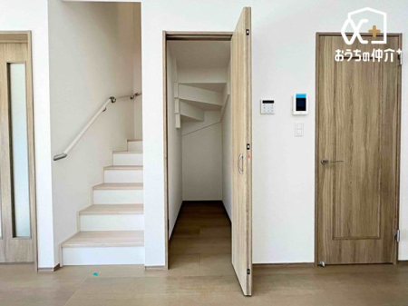 ���[ ���r���O�ɂ�����[�X�y�[�X�B