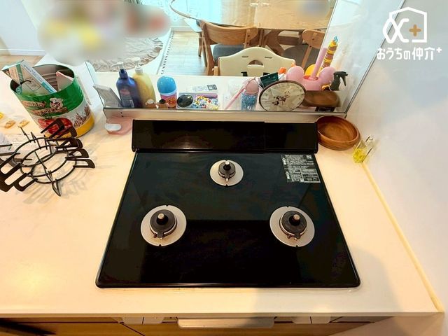 Lb` `Kitchen`JE^[Lb`@lڐ̂ԁBJE^[Lb`BƎȂqlڂ𗣂ȂB͂llƒk΂BJE^[Lb`炱\ȓłB