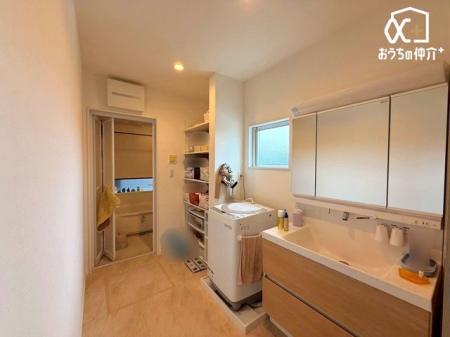 ʑEʏ `Wash room`Oʋ^Cv̐ʉϑłB̗oɂ[ł̂ŃX^CbVȋԂۂĂ܂I