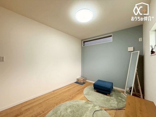 q `Room`m̓i`ȃt[OƗF̕ǂACeAl̂ƂĂyłˁI