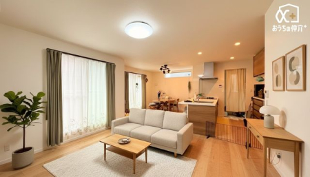 rO `Living`͋CLDKB̂т肭낮\t@AHyރ_CjOZbguĂ͂܂BƋ͈ꕔCGɂC[WłB