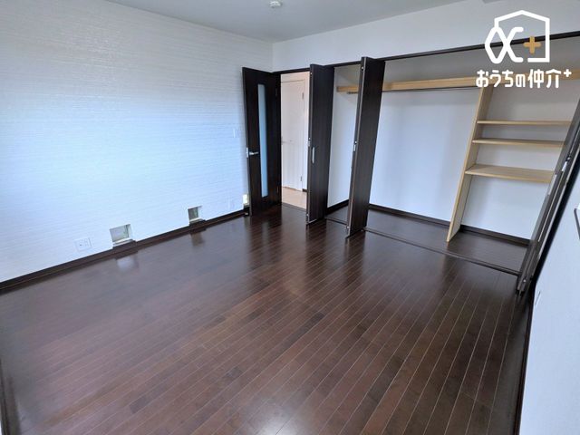 �Q�� ��Q���Ƃ��Ďg�������Ȃ������ł��B�L�߂̍��Ǝ��[�B�o���R�j�[�ɖʂ��A�J���������Ղ�ȃv���C�x�[�g��Ԃł��B�p���g���[���p�^�N���[�[�b�g�����͓I�ł��ˁB