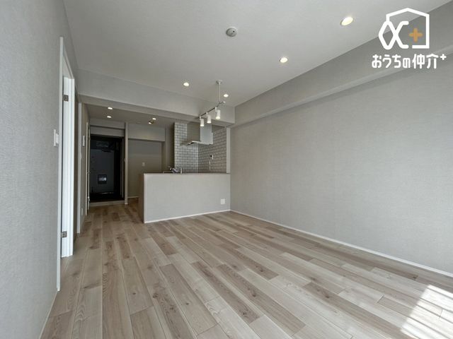 ���r���O -