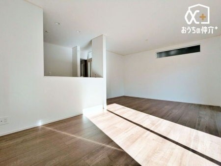 ���r���O �����������Ȃ��烊�r���O�S�̂����n�����Ƃ��o����̂ŁA���q�l���V�񂾂�A�׋����Ă��Ă��ꏏ�ɋ�Ԃ����L�ł��܂�