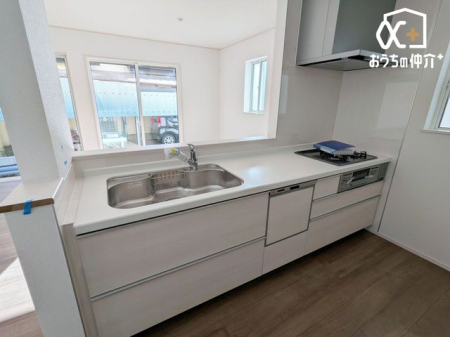 �L�b�`�� �����g���L�b�`�������炱���A�H���̏������y�������ԂɁI�w�Z�������ł��X���[�Y�ɖ��ʂȂ���Ƃł��x�w���������ȒP�ɂł���x�ȂǁA���ꂵ���H�v����������I�������y��������L�b�`���X�y�[�X�ł�