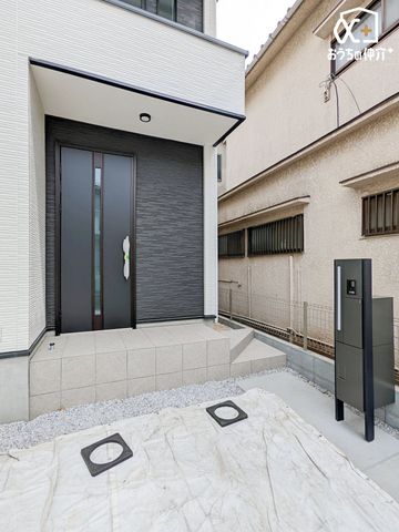 ���� �O���猩�����ւ܂��̗l�q�ł��B���񌻒n�ɑ����^��ł��������������������B