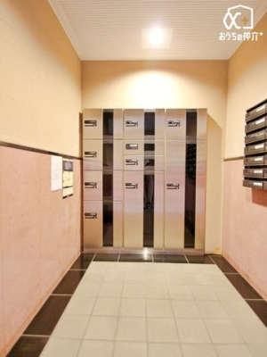 �G���g�����X �s�ݎ��ɂ��֗��ȑ�z�{�b�N�X�����I��؂Ȃ��ו����J�ɔG���S�z���Ȃ��A�Ĕz�B���K�v���Ȃ��̂ŊO�o�������S�ł��B