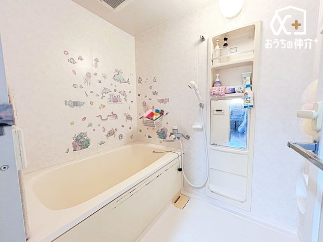 ���� �`�E�`Bath�`�E�`����̔���􂢗����o�X���[���B�V�����[�h�̐l�����������̂������o�X�^�u�̐S�n�悳�𖡂���Ă݂ẮB�����Ɩ����A�A���Ă��Ă���̎��Ԃ���w�y���݂ɂȂ�͂��ł��B