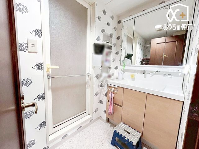 ���ʑ�E���ʏ� �`Wash room�`�傫�Ȑ��ʁ@�Ƒ��݂�Ȃ������g�����ʎ��B�Z�������ɂ͎g���₷�����ʂŁA�X�e�L�Ȉ���̃X�^�[�g������܂��傤�B