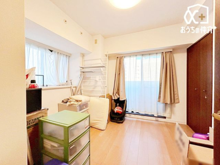 ���̑����� �N���[�[�b�g�����̗m���́A�ߗނ⏬��������������[�ł��A�L�X�Ƃ�����Ԃ��ێ����܂��B�������ڂ����₷���A�g������̗ǂ����K�ȃv���C�x�[�g��Ԃł��B