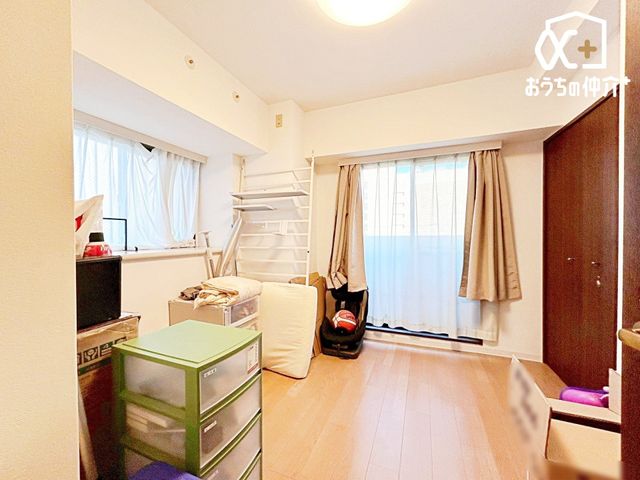 ���̑����� �N���[�[�b�g�����̗m���́A�ߗނ⏬��������������[�ł��A�L�X�Ƃ�����Ԃ��ێ����܂��B�������ڂ����₷���A�g������̗ǂ����K�ȃv���C�x�[�g��Ԃł��B