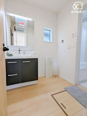 ���ʑ�E���ʏ� �������̂�����ʁ����󁕒E�߃X�y�[�X�ł��B��Ƃ�̂����Ԃł����C���̂����ւ����炭�炭�ł��B