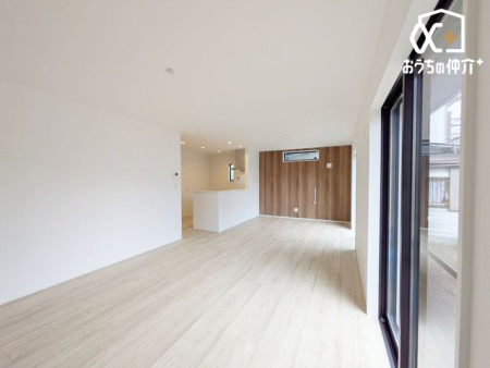 ���r���O -