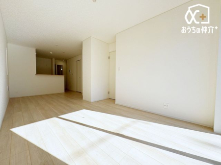 ���r���O -