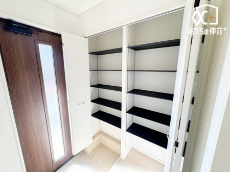 ���[ ��e�ʂ̃V���[�Y�{�b�N�X�t��