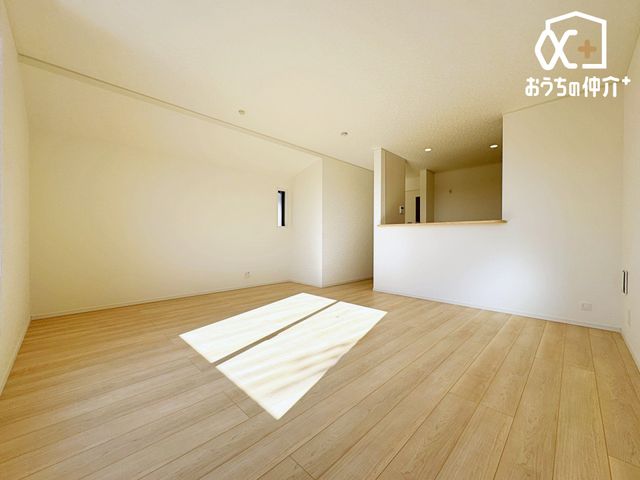 ���r���O -