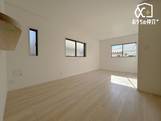 ���r���O -