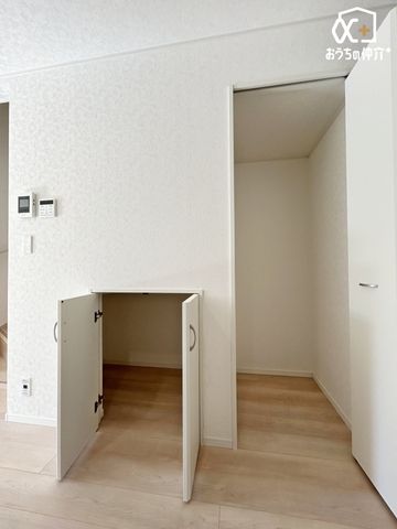 ���[ ���r���O���[