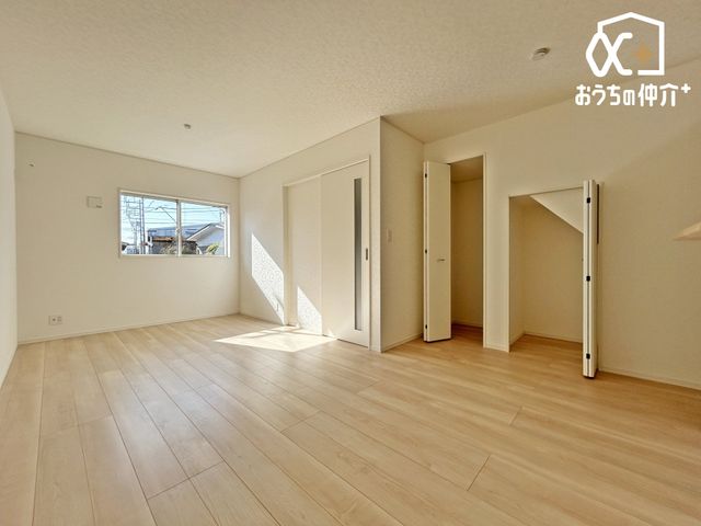 ���r���O -