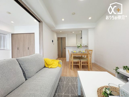 ���r���O -