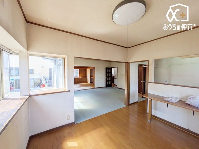 ���r���O -