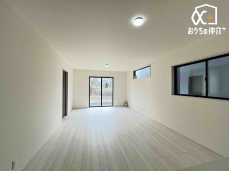 ���r���O �L�b�`���J�E���^�[���猩�����r���O�̗l�q�B