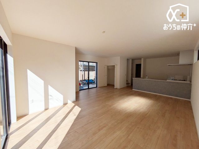 ���r���O -