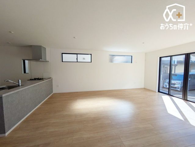 ���r���O -