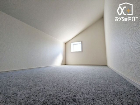 ���[ ���낢��ȉו������[�ł��郁���b�g��A�q�����тɂ͖��̂���閧��n�̂悤�Ɋ��������ԂƂȂ��Ă���܂��B�ʐ^�ł͂킩�肸�炢�ł������ۂ̓��t�g�Ȃ̂ɁH�Ɗ����Ă���������L���ƂȂ��Ă���܂��B