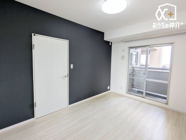 �Q�� ��Q���Ƃ��Ďg�������Ȃ������ł��B�L�߂̍��Ǝ��[�B�o���R�j�[�ɖʂ��A�J���������Ղ�ȃv���C�x�[�g��Ԃł��B