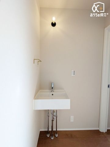 ���ʑ�E���ʏ� 2�K�g�C���̂��΂ɂ���֗��Ȑ���