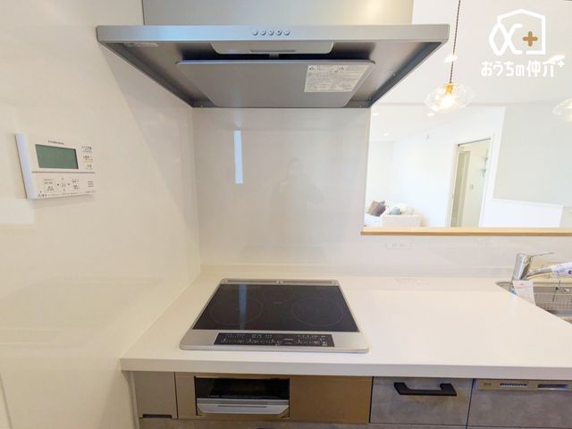 �L�b�`�� �i3���R�����j���������Ŏς�E�Ă��E�����Ȃǂ��\�B�Η͂͋��΂����΂܂ŏꏊ���ƂɎ��R�ɐݒ�ł��A��C�ɒZ���ԂŒ������鎖���ł��܂��B�܂��Ԋu���L���A�傫�Ȓ�������u�����Ƃ��ł��܂��B