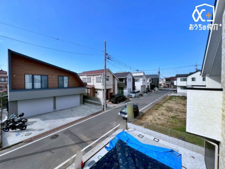 ���̑� �`View�`���n����̒��]�B�ՐÂȏZ��X�Ɉʒu���A�����������X���݂��L����܂�