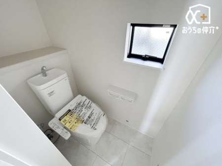 �g�C�� �V���v���ȓ����̃X�b�L���Ƃ���2�K�g�C��