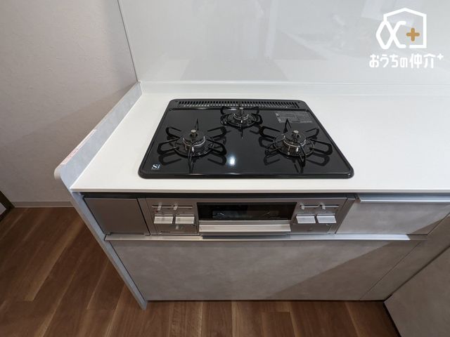 �L�b�`�� �����ɒ������ł��Ă��������͂��ǂ�3���R�����̃L�b�`���ł��B�������͖����̂��ƂȂ̂Ō����ǂ����������ł���̂͊������ł��ˁB