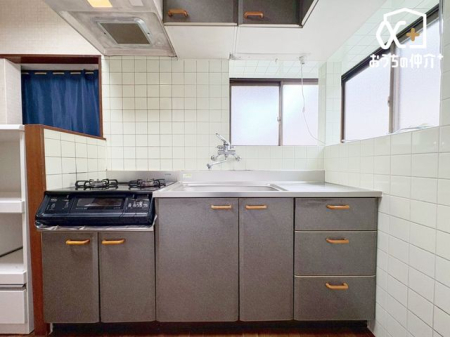 �L�b�`�� ������[�I�t���̃L�b�`���͔���߂�΃X�b�L���Еt���܂��B