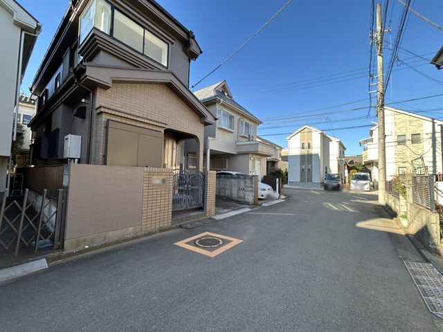 ���n�O�ώʐ^ �Ԓʂ�̏��Ȃ��ړ��̗l�q