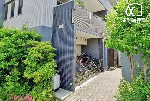 ���̑� ���֏�͉����t���ŉJ�̓��ł��G��邱�ƂȂ����S�ł��B�܂��A�Ă͏����z�˂�������򉻂�����Ă���܂��B