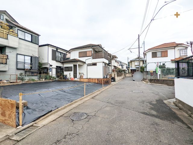 ���n�y�n�ʐ^ ������悤�Ȑ��w�i�ɁA���z�̉��b�𑶕��Ɏ󂯂�B�L�т₩�ŊJ���I�Ȓ��]�ƁA�����Ղ�ƍ~�蒍���z���ɁA�����ɏZ�܂��ґ�������Ǝ������Ē����܂��B