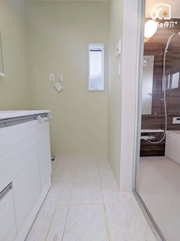 ���ʑ�E���ʏ� ����������ʕ����ǍD�ȃ����h���[�X�y�[�X�ł��B